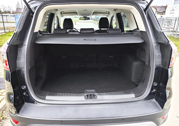 Ford Kuga cena 67900 przebieg: 119000, rok produkcji 2018 z Bochnia małe 497